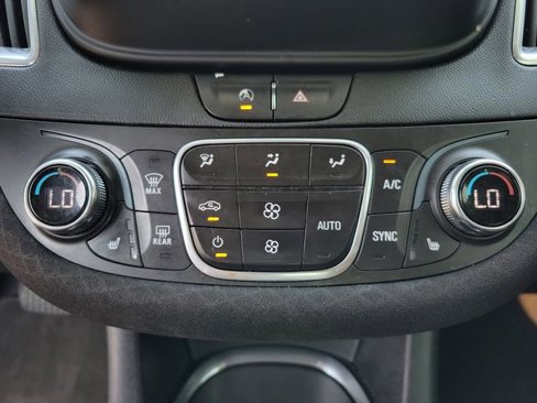 Used 2020 Chevrolet Malibu LT image 13