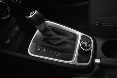 Used 2024 Hyundai Venue SEL image 30