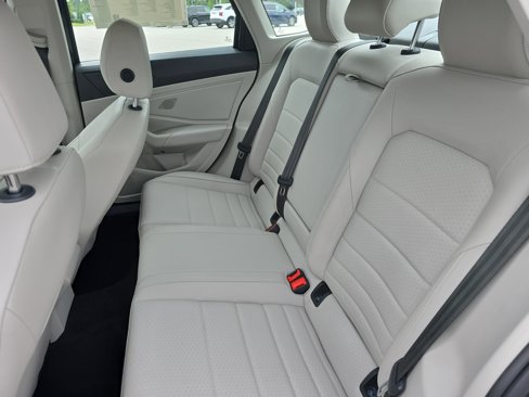Certified 2022 Volkswagen Jetta SE image 13