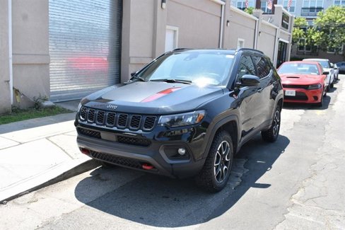 Used 2024 Jeep Compass Trailhawk image 3