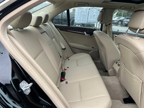 Used 2011 Mercedes-Benz C 300 4MATIC Sedan image 29