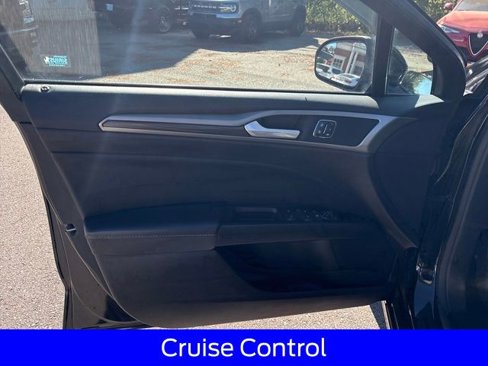Certified 2018 Ford Fusion SE w/ Fusion SE Technology Package image 10