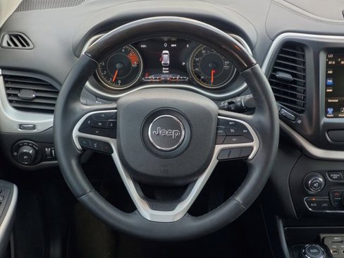 Used 2018 Jeep Cherokee Overland image 28