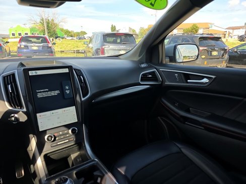 Used 2022 Ford Edge ST-Line w/ Class II Trailer Tow Package image 14