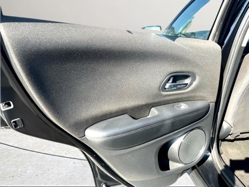 Used 2017 Honda HR-V EX image 12