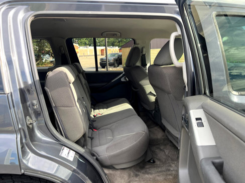Used 2011 Nissan Pathfinder S w/ Protection Pkg image 38