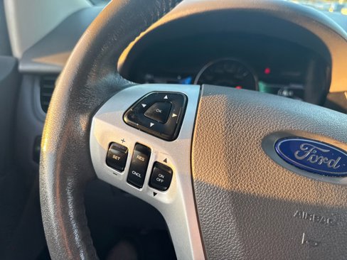Used 2013 Ford Edge SEL image 34