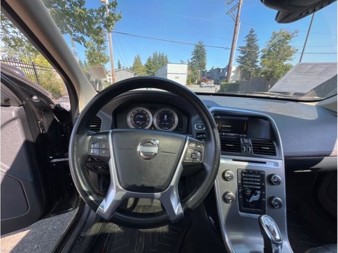 Used 2013 Volvo XC60 T6 image 7