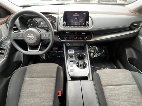 Used 2022 Nissan Rogue SV image 11