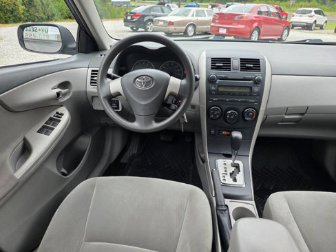 Used 2010 Toyota Corolla LE image 12