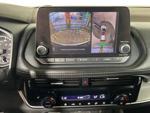 Used 2021 Nissan Rogue SV w/ Premium Package image 16