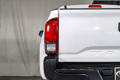Used 2018 Toyota Tacoma SR image 37