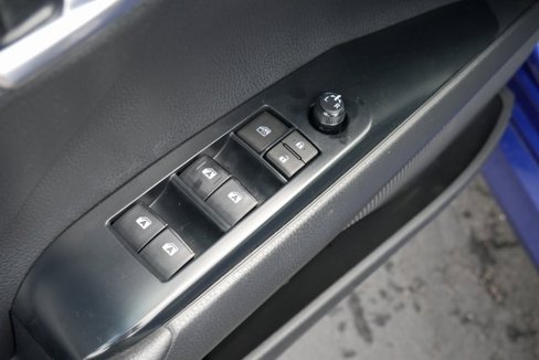 Used 2018 Toyota Camry LE image 12
