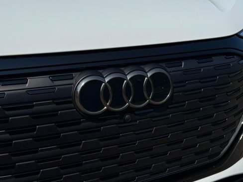Used 2024 Audi Q4 e-tron Premium Plus image 49