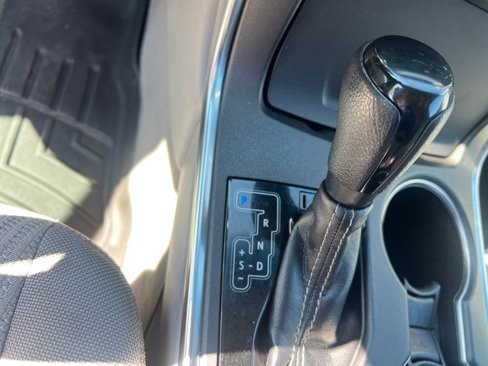 Used 2017 Toyota Camry LE image 19