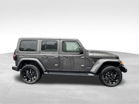 Used 2021 Jeep Wrangler Unlimited Sahara image 10