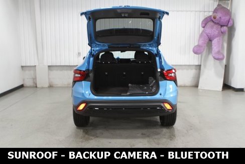 New 2026 Chevrolet Trax RS w/ Sunroof Package image 32