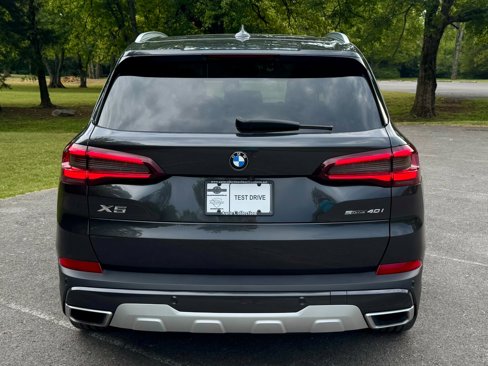 Used 2022 BMW X5 sDrive40i w/ Premium Package image 6