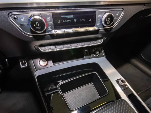 Used 2021 Audi SQ5 Premium w/ Convenience Package image 26