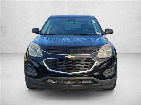Used 2017 Chevrolet Equinox LS image 2