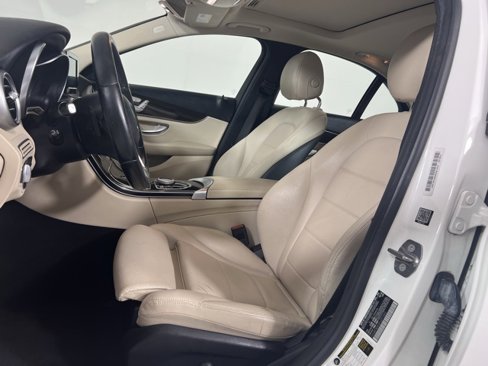 Used 2019 Mercedes-Benz C 300 4MATIC Sedan image 18