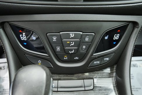 Used 2018 Buick Envision Essence image 28