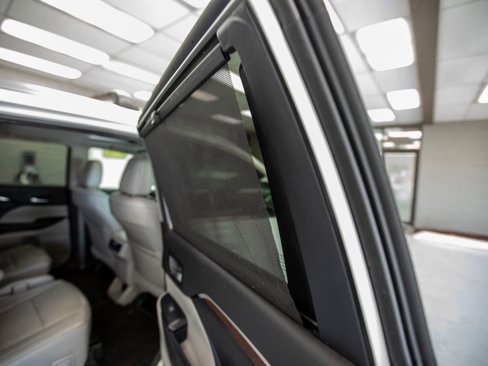 Used 2016 Toyota Highlander Limited image 33