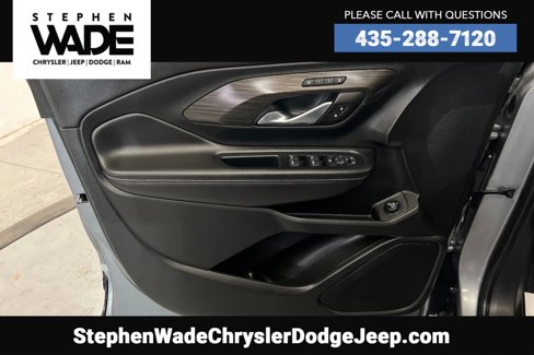 Used 2023 GMC Terrain SLT image 14