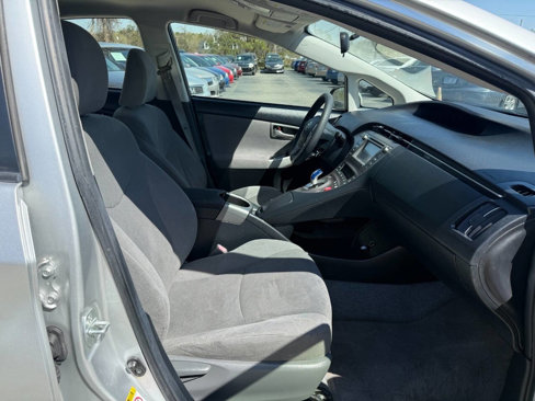 Used 2014 Toyota Prius Five image 13
