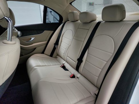 Used 2017 Mercedes-Benz C 300 Sedan image 27