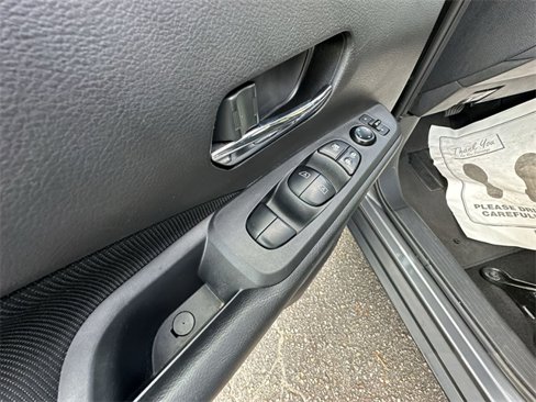 Used 2024 Nissan Kicks SV image 13