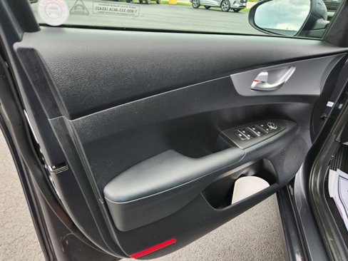 Used 2024 Kia Forte LXS image 33