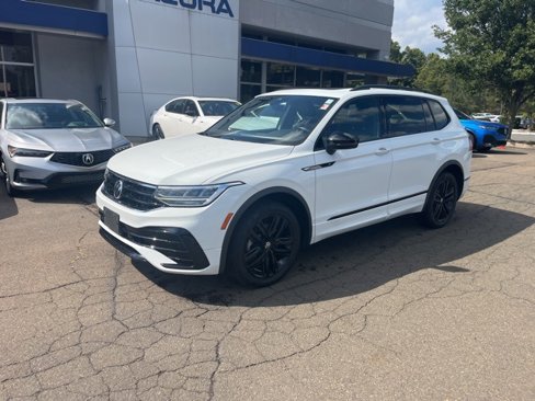Used 2022 Volkswagen Tiguan SE R-Line image 29