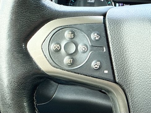 Used 2018 Chevrolet Silverado 1500 High Country image 36