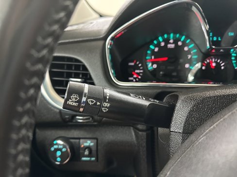 Used 2017 Chevrolet Traverse LT image 36