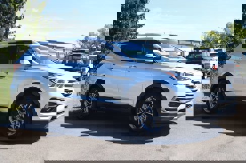 Used 2017 Hyundai Santa Fe Sport image 2