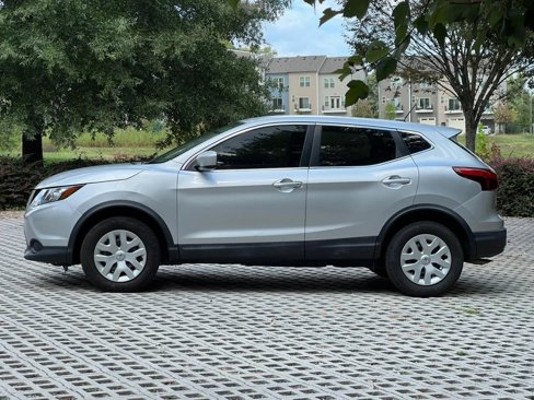 Used 2019 Nissan Rogue Sport S image 8