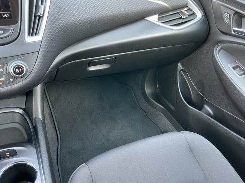 Used 2022 Chevrolet Malibu LT image 43