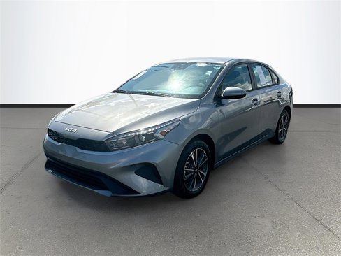 Certified 2023 Kia Forte LXS image 3