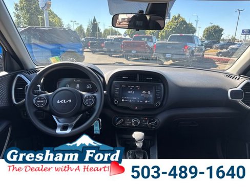 Used 2023 Kia Soul LX image 16