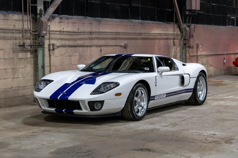 Used 2006 Ford GT image 33