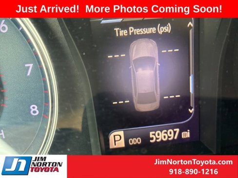 Used 2016 Toyota Camry XLE image 7