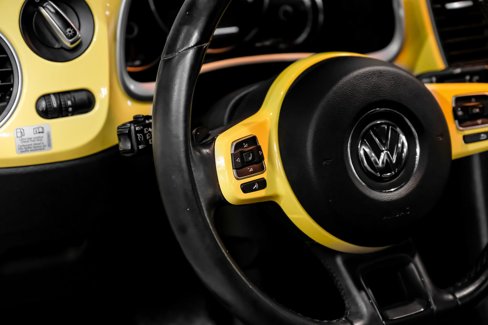 Used 2014 Volkswagen Beetle TDI image 21