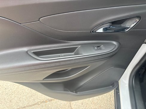 Used 2019 Buick Encore Preferred image 27