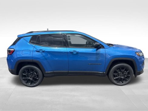 New 2025 Jeep Compass Latitude w/ Altitude Special Edition image 15