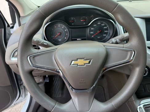 Used 2017 Chevrolet Cruze LS image 22