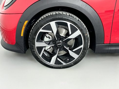 Certified 2025 MINI Cooper S image 22