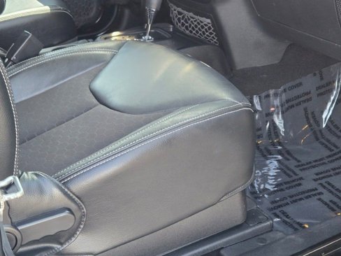 Used 2016 Jeep Wrangler Sport image 9