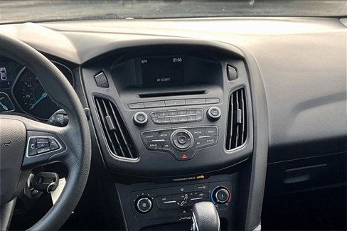 Used 2017 Ford Focus SE image 6
