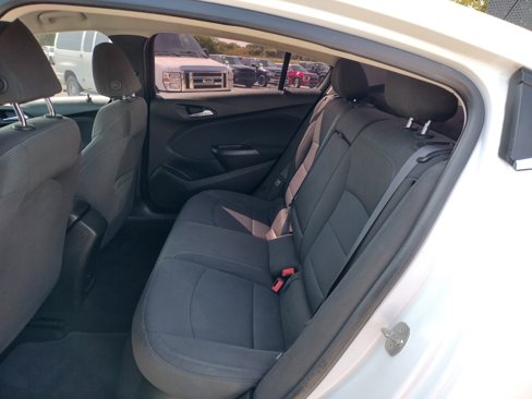 Used 2017 Chevrolet Cruze LT image 7